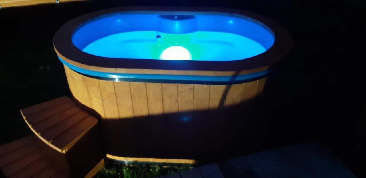 Tonn"O Loisirs Villa Servel Bagian luar foto