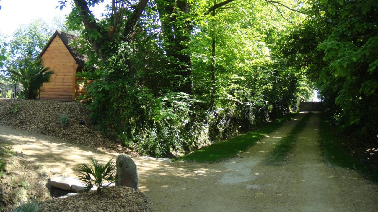Tonn"O Loisirs Villa Servel Bagian luar foto