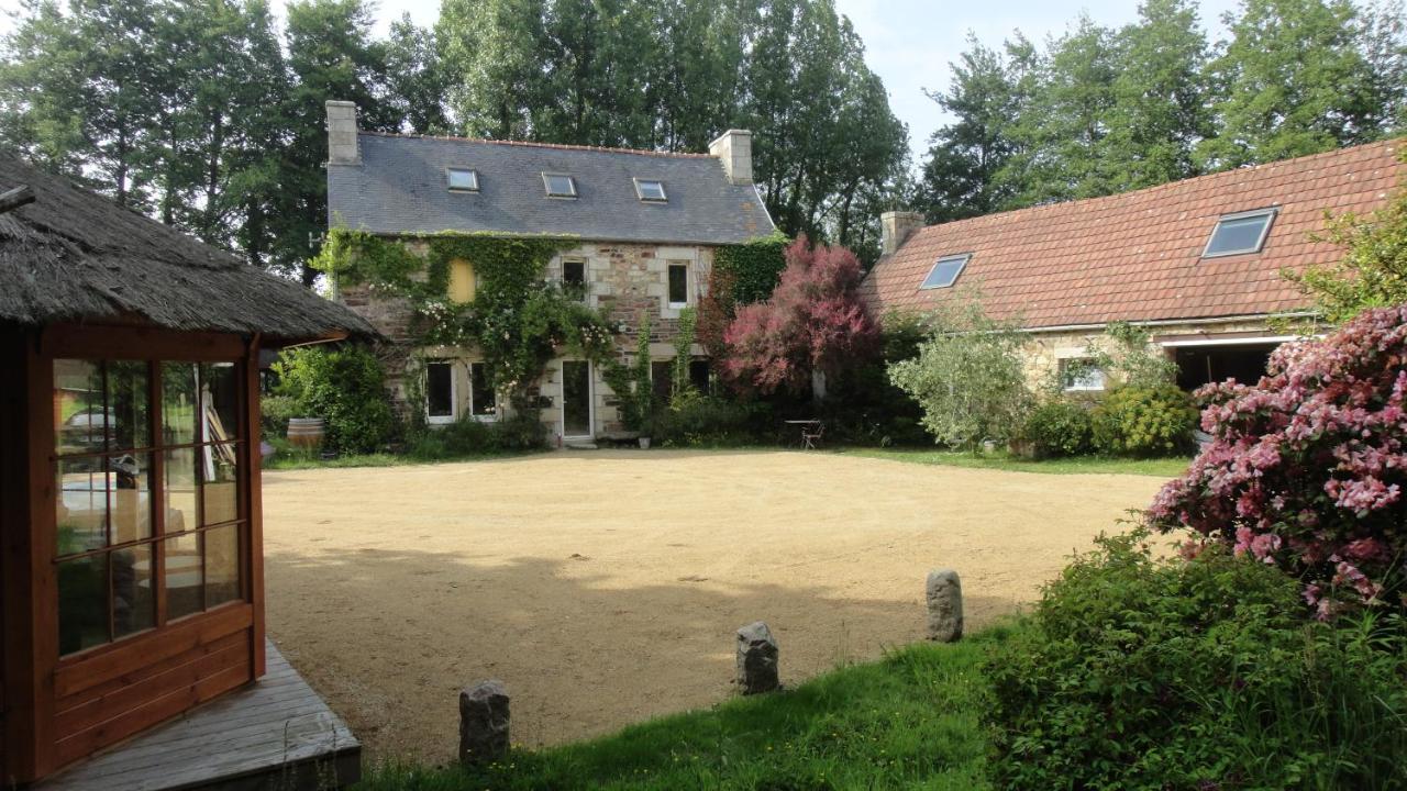 Tonn"O Loisirs Villa Servel Bagian luar foto