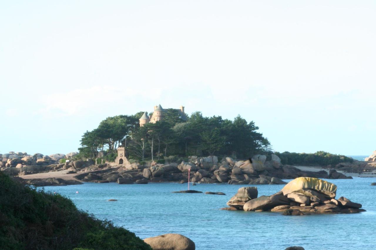 Tonn"O Loisirs Villa Servel Bagian luar foto